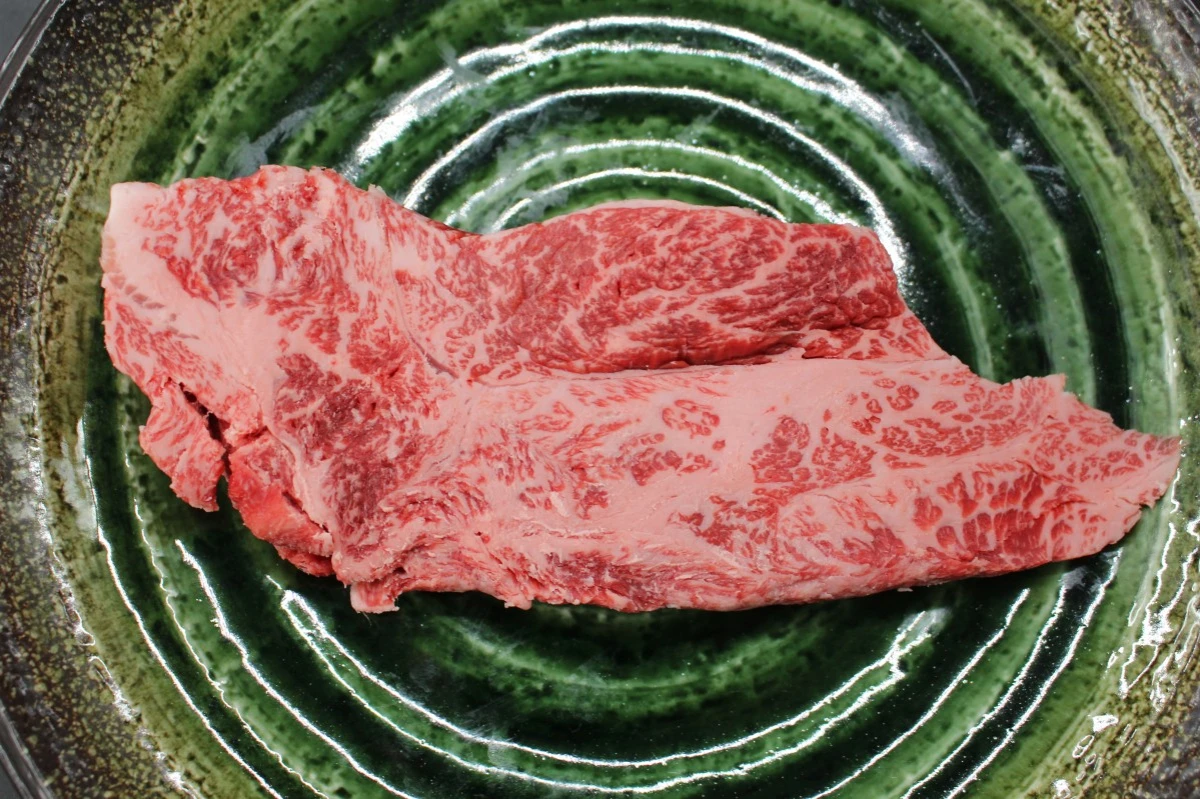 【現品限り】近江牛訳あり塊肉370ｇ