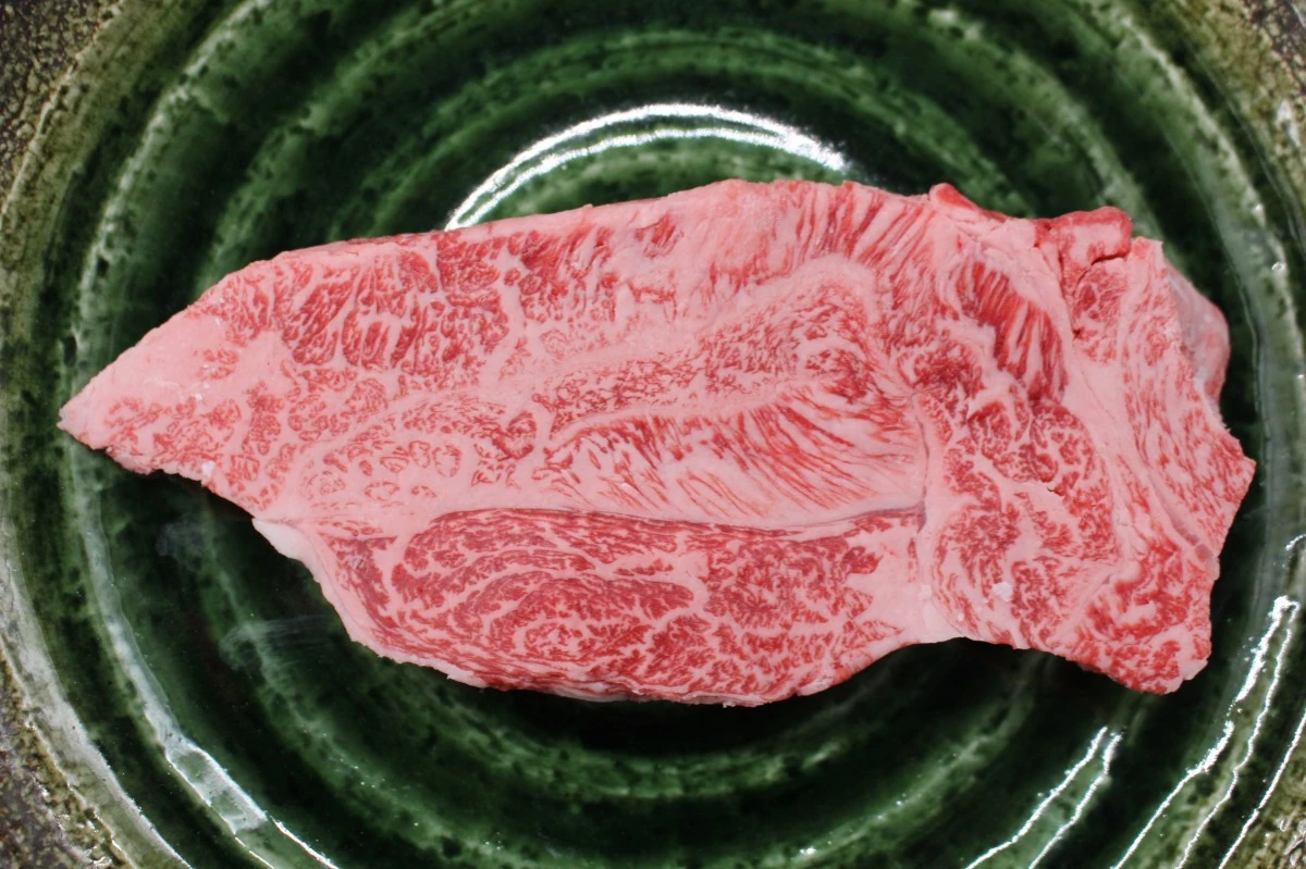 【現品限り】近江牛訳あり塊肉320ｇ